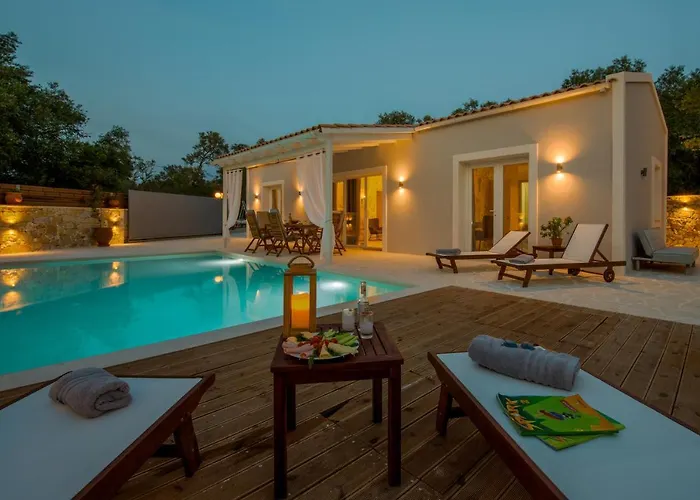 Irida Villa Fountana